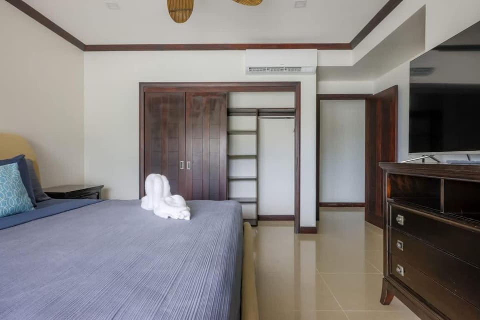 Diamante del Sol 303S- 3rd Floor Ocean View Apartment in Jaco