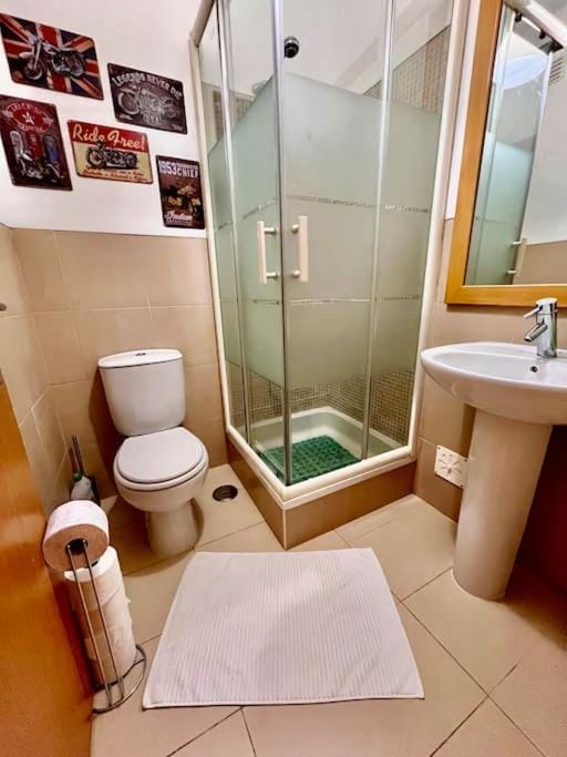 Shower, Toilet, Bathroom