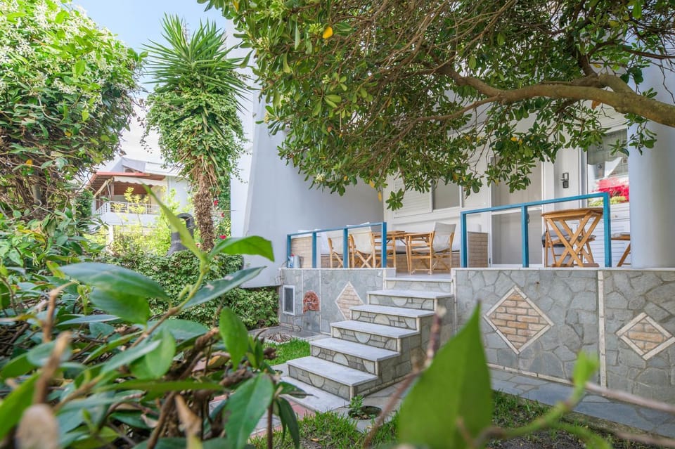 Property building, Garden