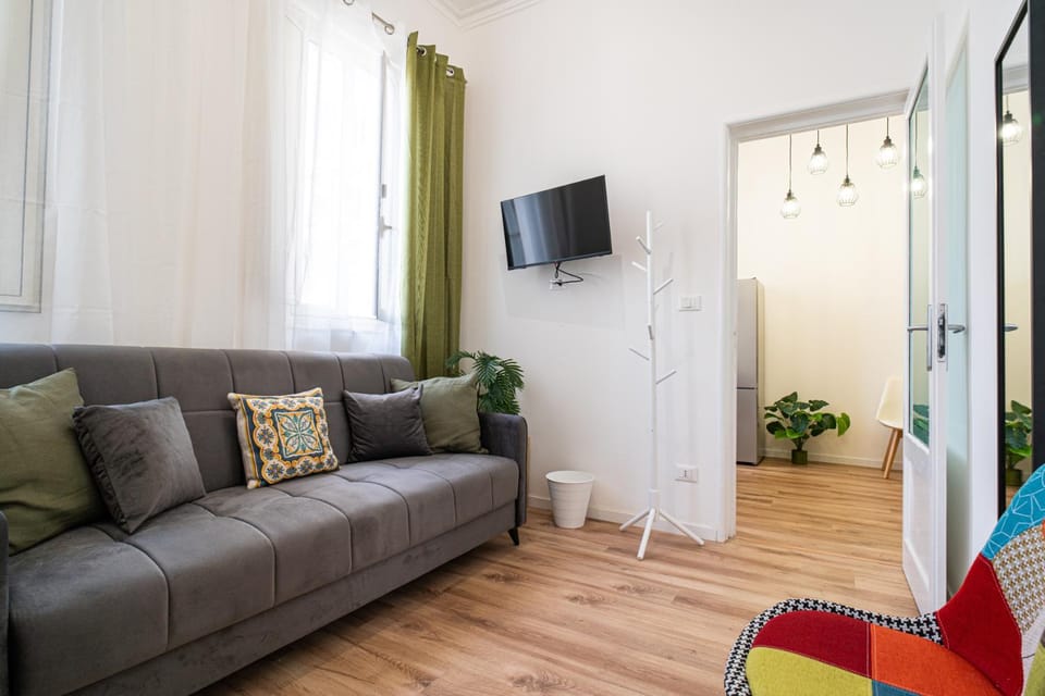 Communal lounge/ TV room, TV and multimedia, Living room, Evening entertainment