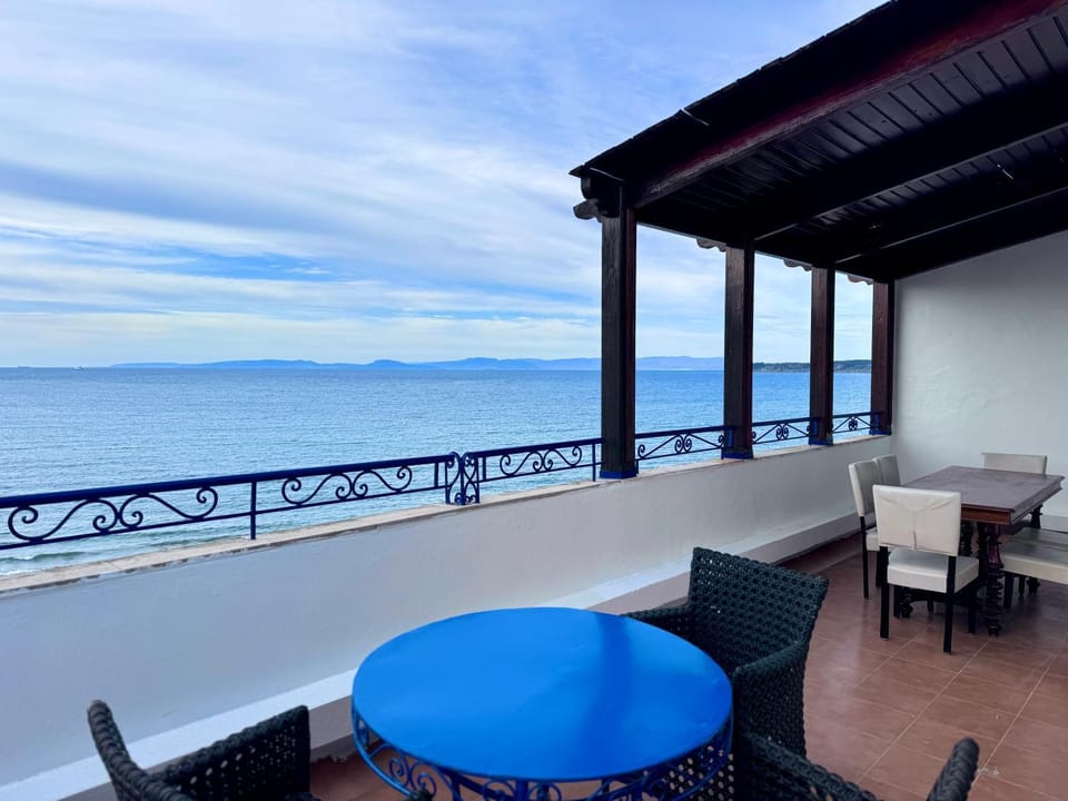 View (from property/room), Balcony/Terrace, Sea view