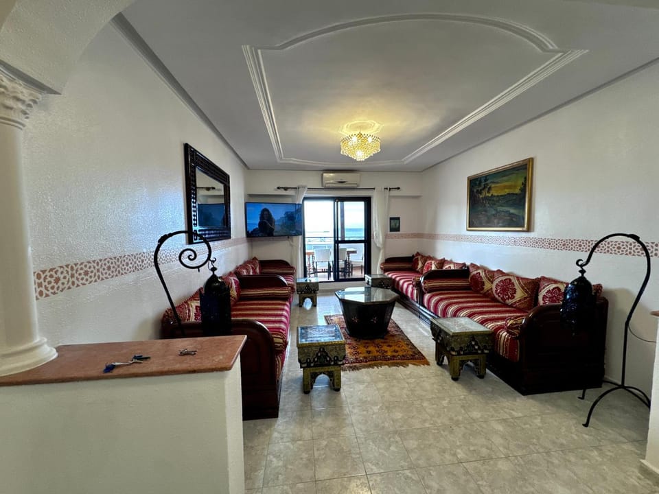 TV and multimedia, Living room, Seating area, air conditioner