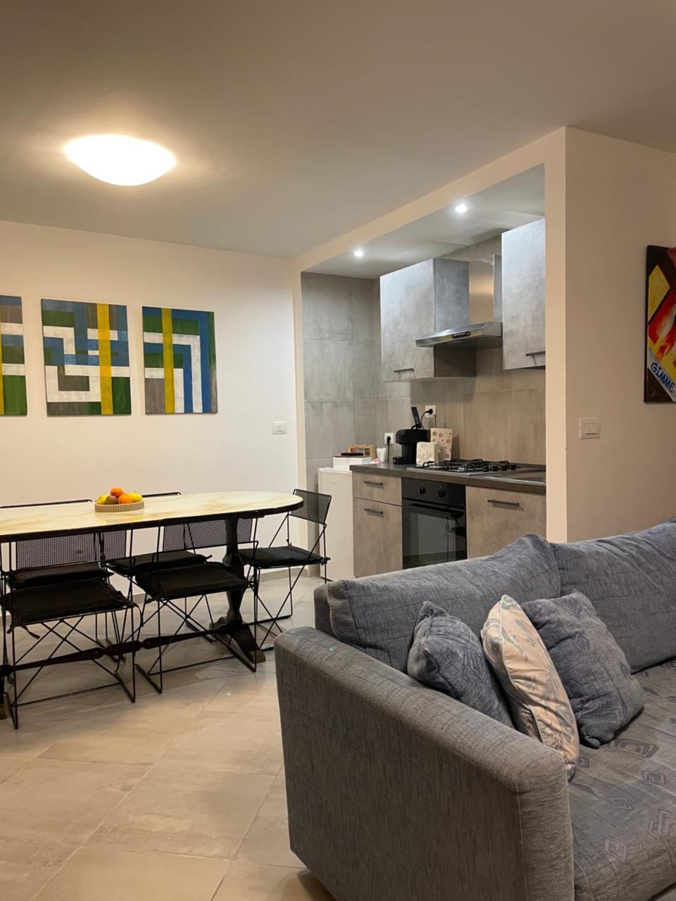 Kitchen or kitchenette, Living room