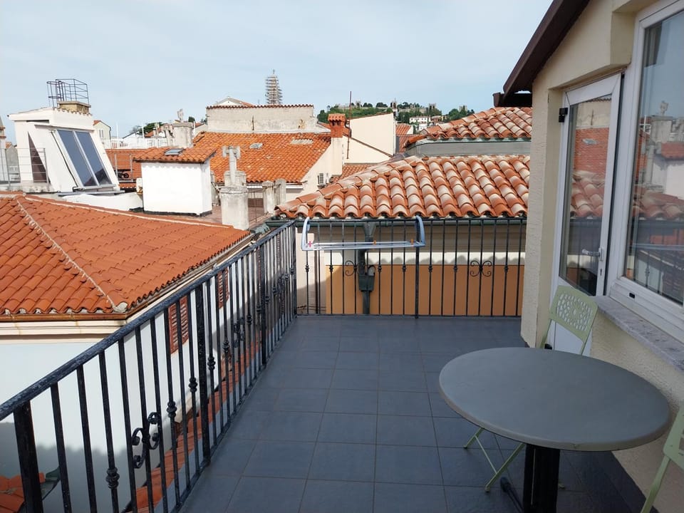 Patio, Balcony/Terrace