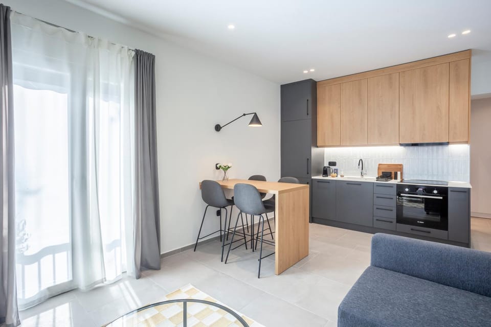 Mazi Rooms Charilaou 2,3 Apartment in Thessaloniki