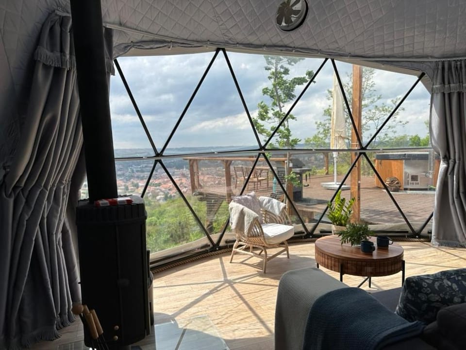 View (from property/room), Balcony/Terrace, Living room, Seating area