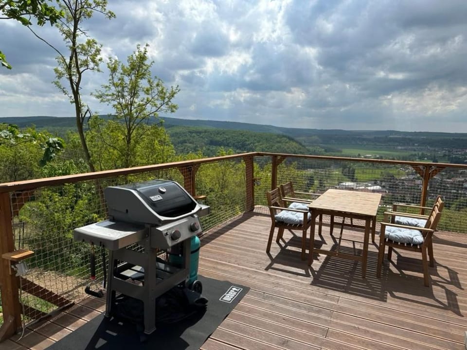 BBQ facilities, View (from property/room), Balcony/Terrace