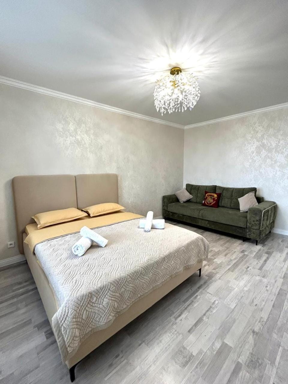 Photo of the whole room, Seating area, Bedroom