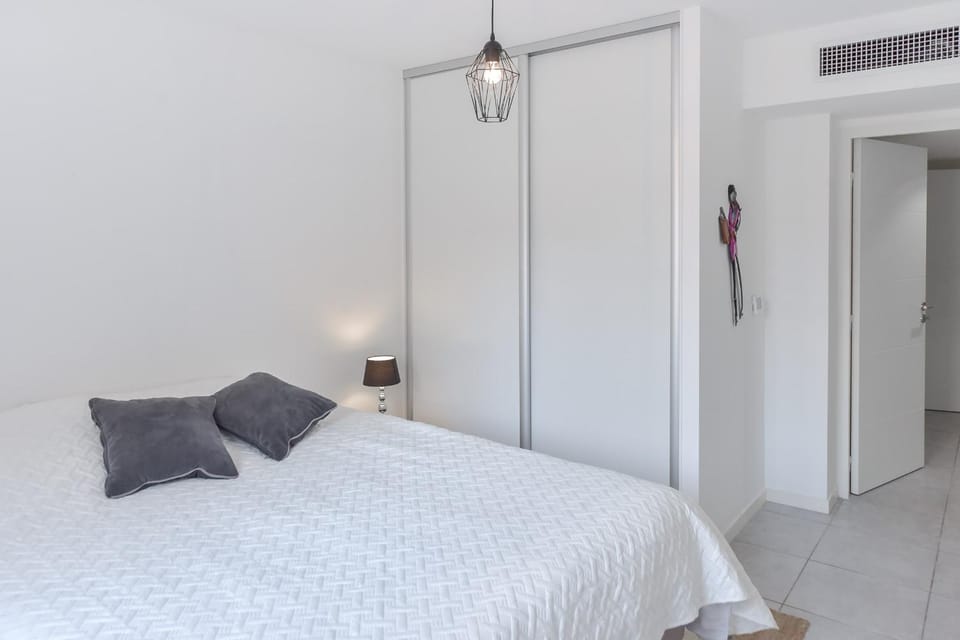 Bed, Bedroom, wardrobe