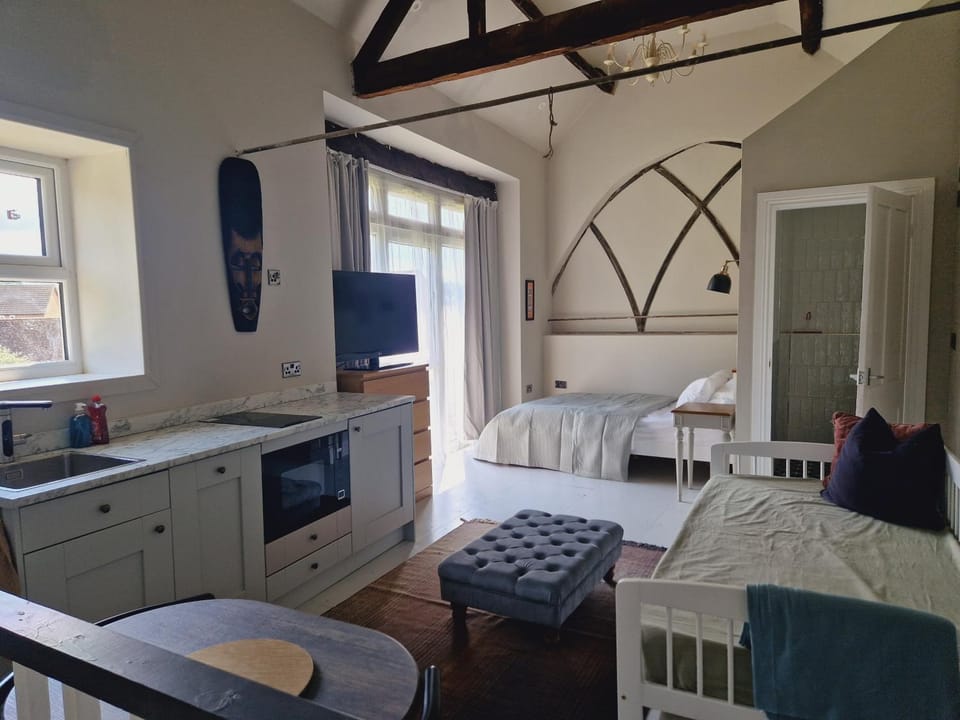 Loft Barn Apartment, sleeps 4 Apartment in Aylesbury Vale