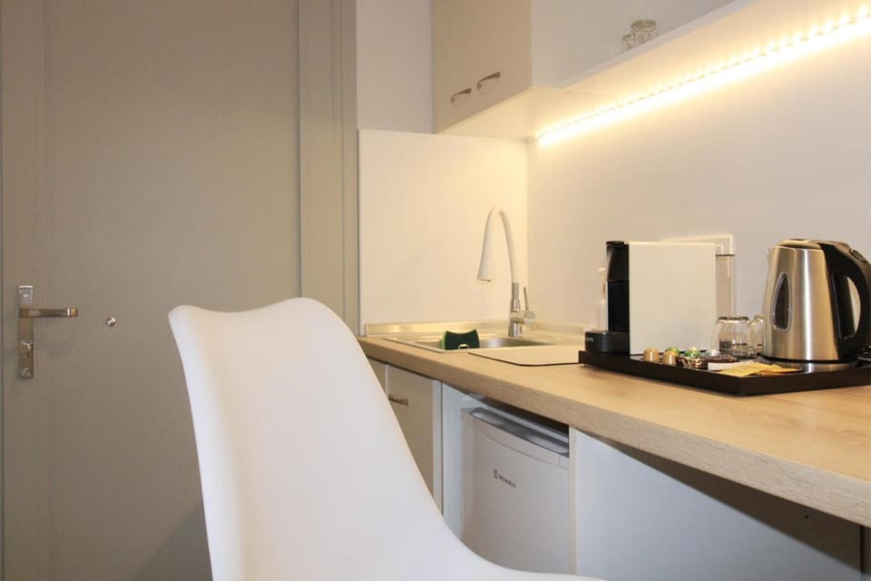 Coffee/tea facilities, Kitchen or kitchenette