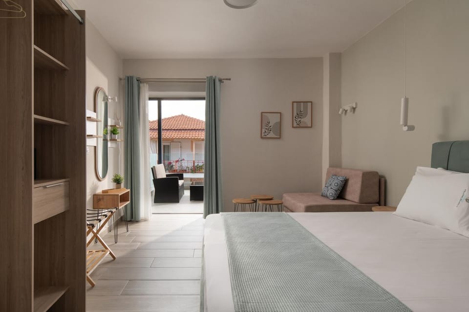Balcony/Terrace, Seating area, Bedroom, wardrobe