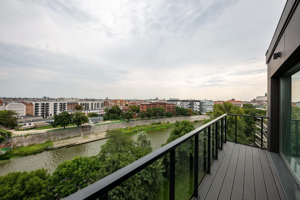 Natural landscape, View (from property/room), Balcony/Terrace, City view