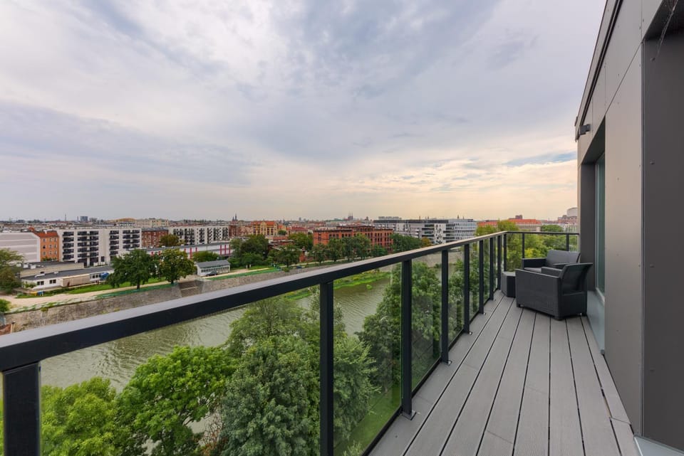 Natural landscape, View (from property/room), Balcony/Terrace, City view