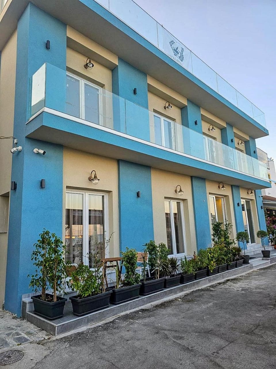 Property building, Facade/entrance, Day