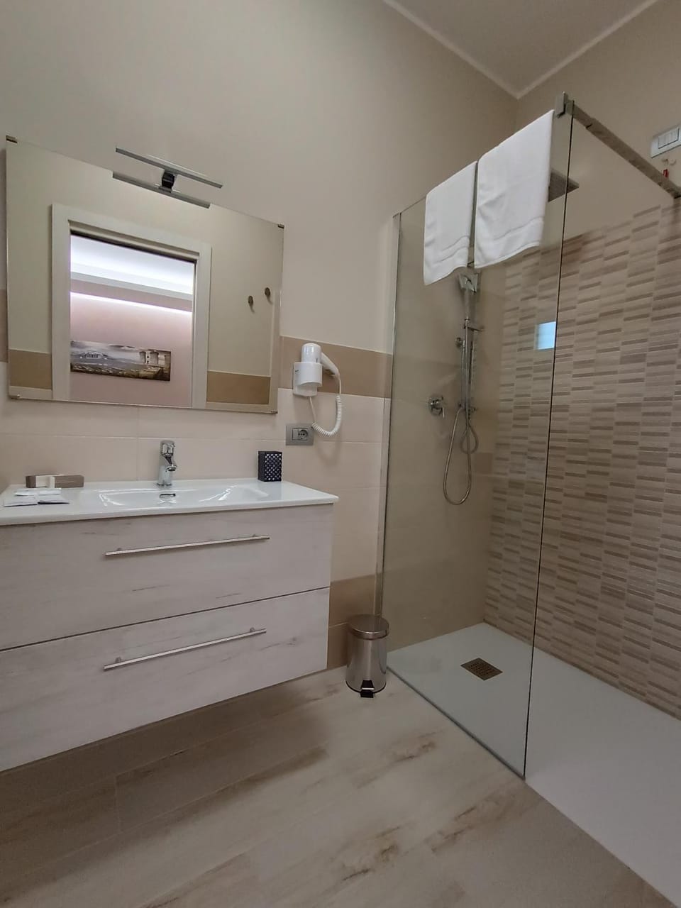 Shower, Bathroom