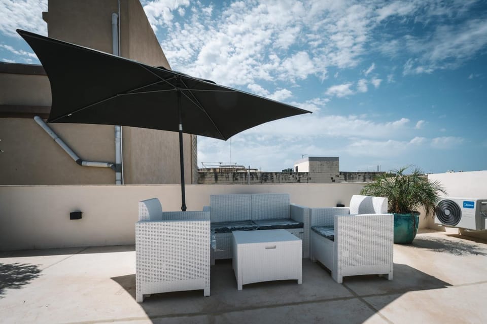 Patio, View (from property/room), Balcony/Terrace, Balcony/Terrace, Seating area