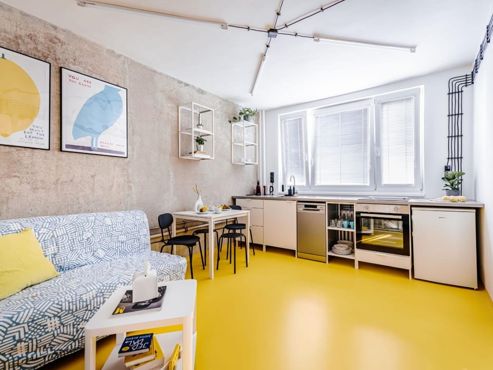 Kitchen or kitchenette, Seating area, Dining area, dishwasher, oven, stove, kitchen