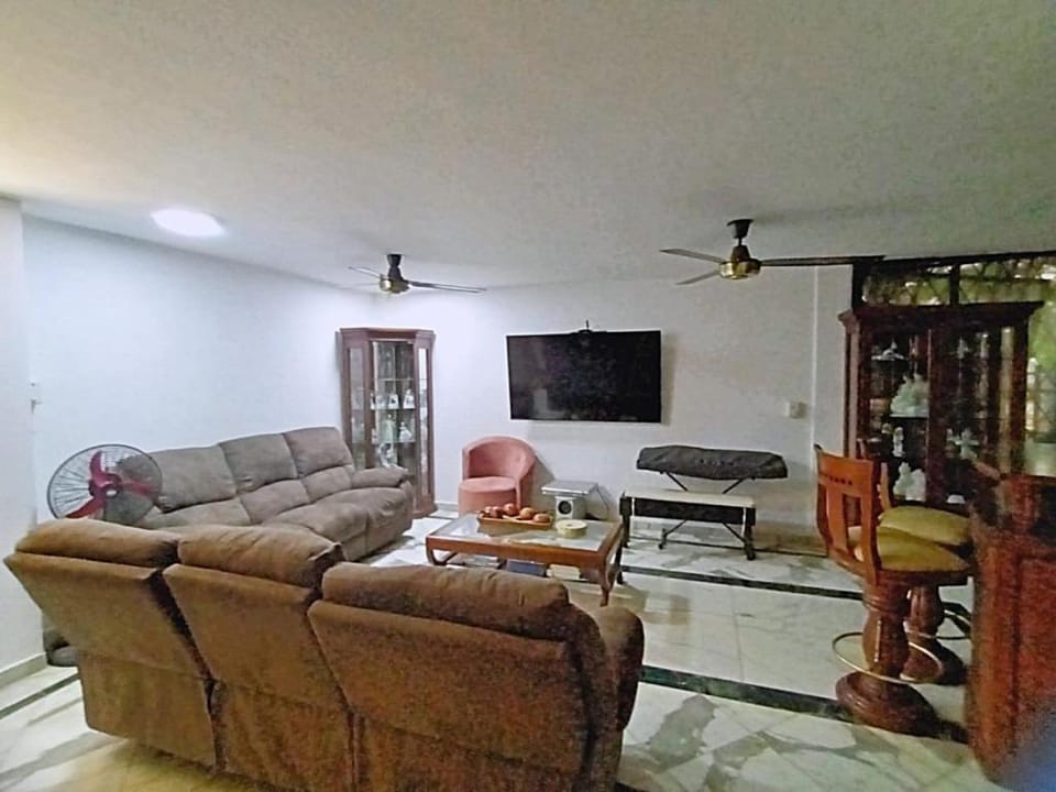 Communal lounge/ TV room, Game Room, Living room, Lounge or bar