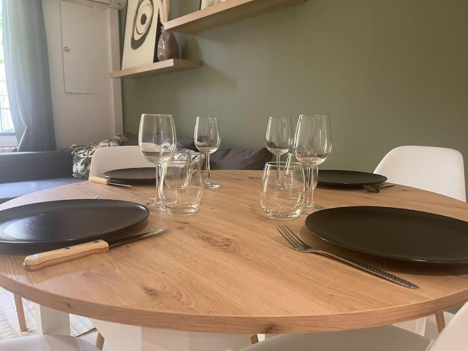 Maison Mirabeau House in Arles