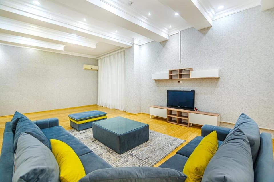 6Big Apartamen Apartment in Baku