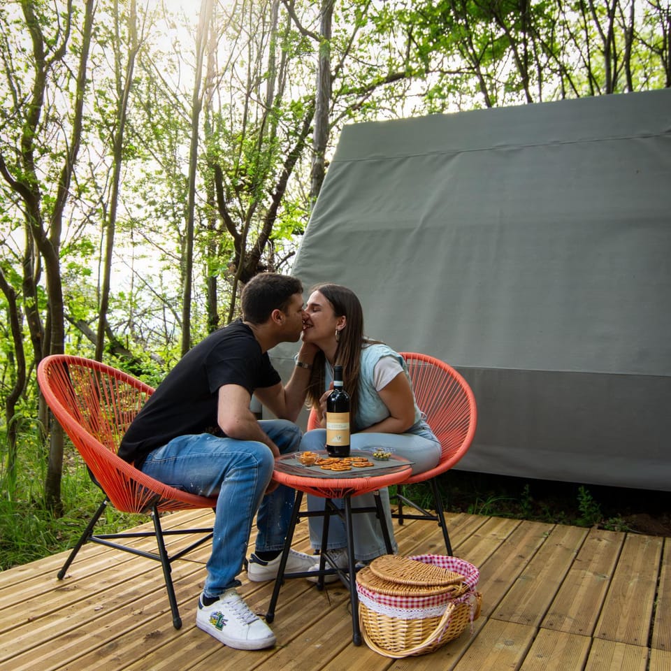 Patio, Natural landscape, Food and drinks, Guests, group of guests