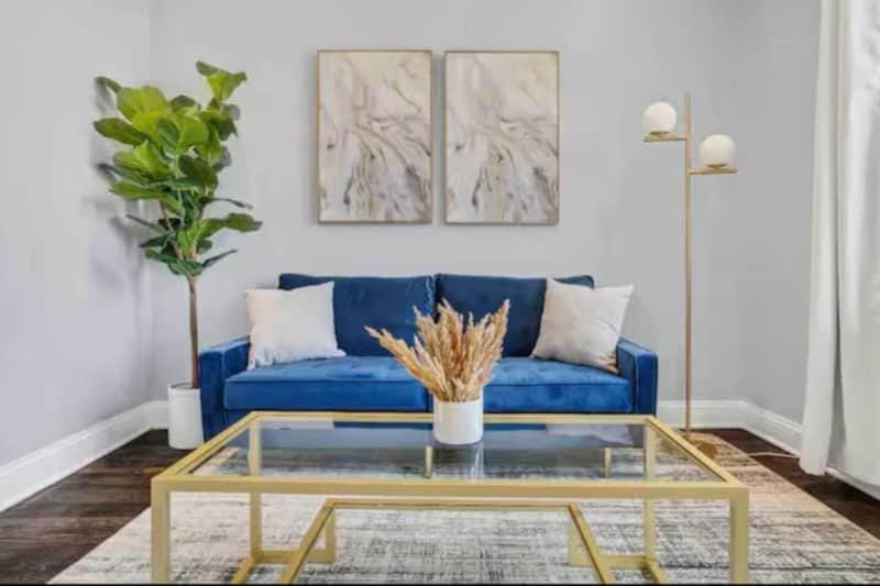 Downtown Nola 2bd 2bth Condo Apartment in French Quarter
