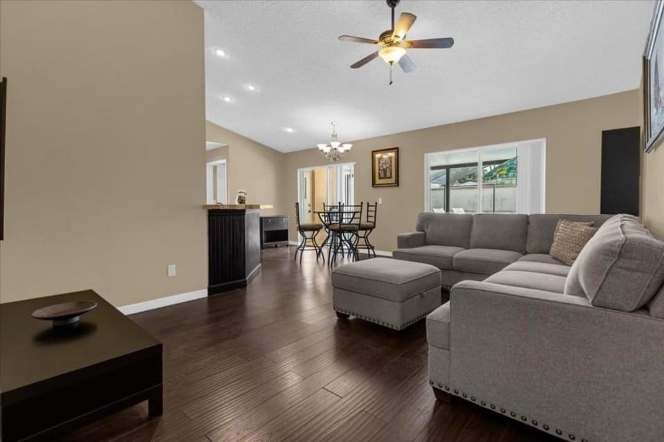 Communal lounge/ TV room, Seating area