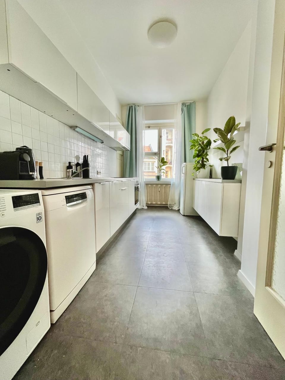 dishwasher, washing machine, kitchen