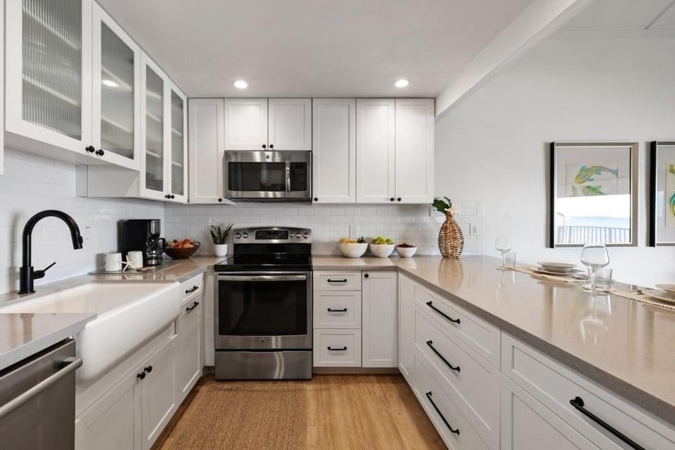 Maalaea Surf A6 · MAS A6 Remodeled Beachfront 2BD w Year Round B House in Kihei
