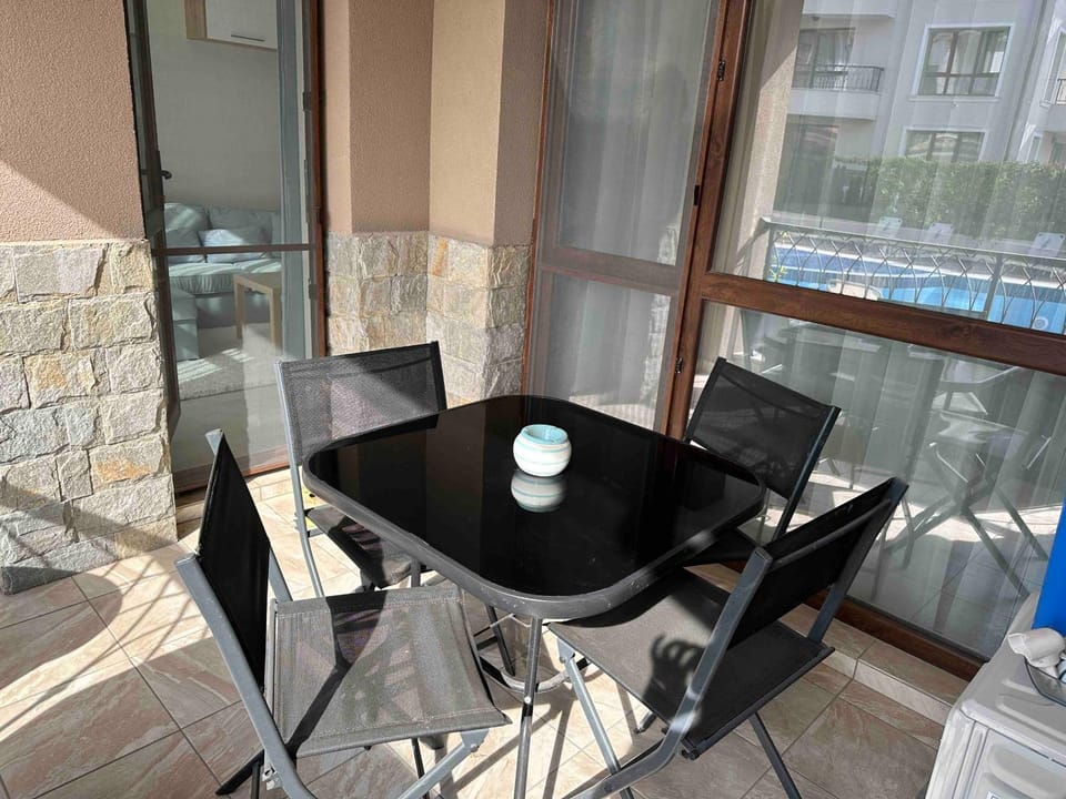 Patio, Day, View (from property/room), Balcony/Terrace