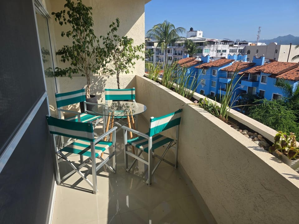 2BR condo in excellent location next to the beach Apartment in Puerto Vallarta