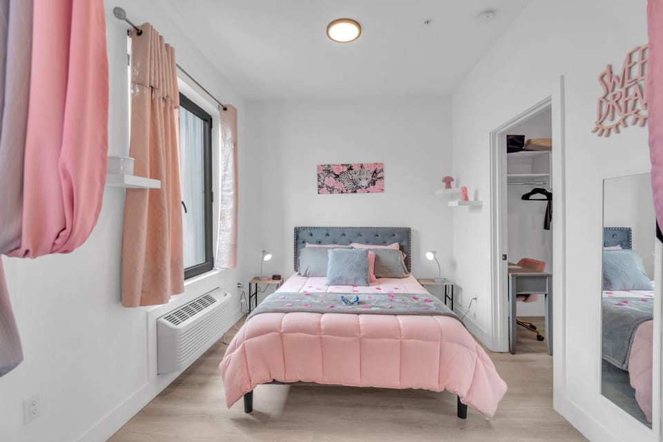 Bed, Photo of the whole room, Bedroom, wardrobe
