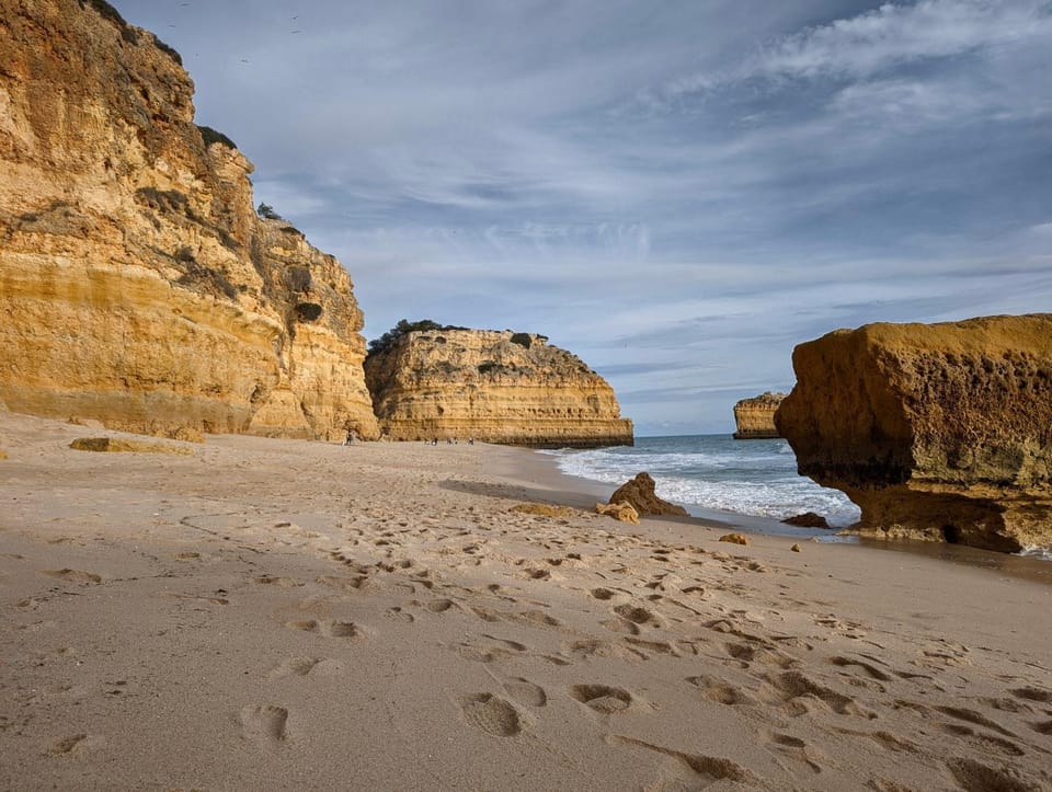 Nearby landmark, Off site, Natural landscape, Beach