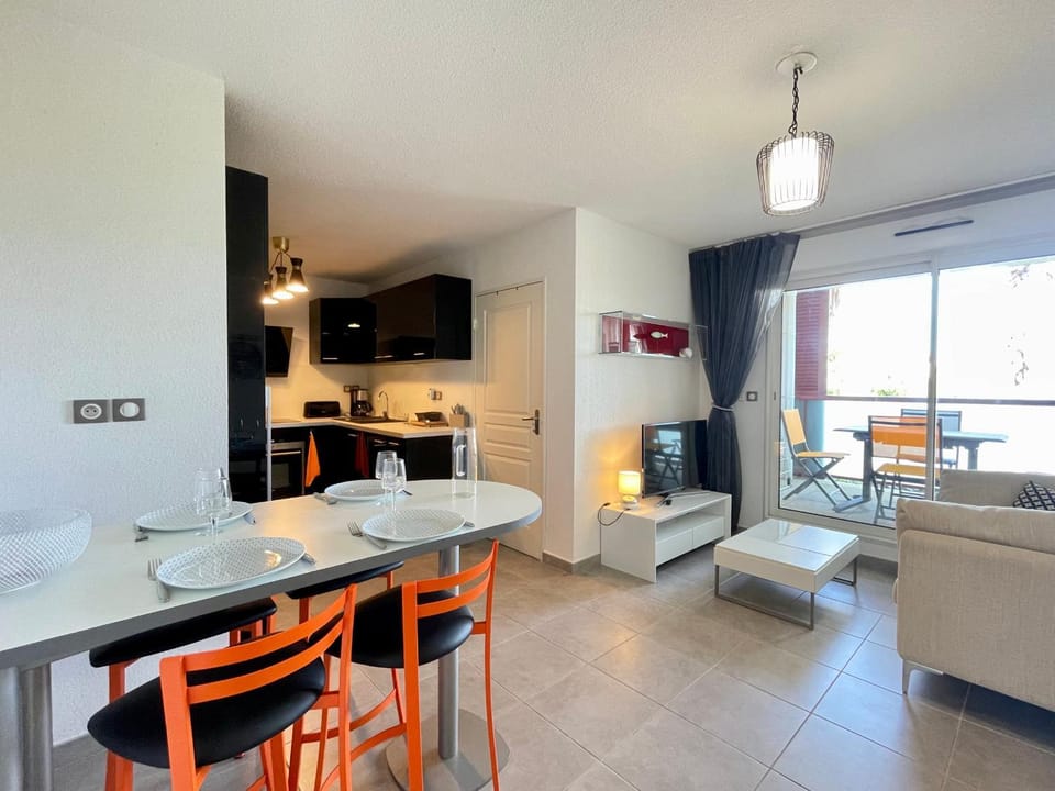Appartement 3 pièces cosy avec climatisation et garage à Sète - FR-1-338-576 Apartment in Occitanie