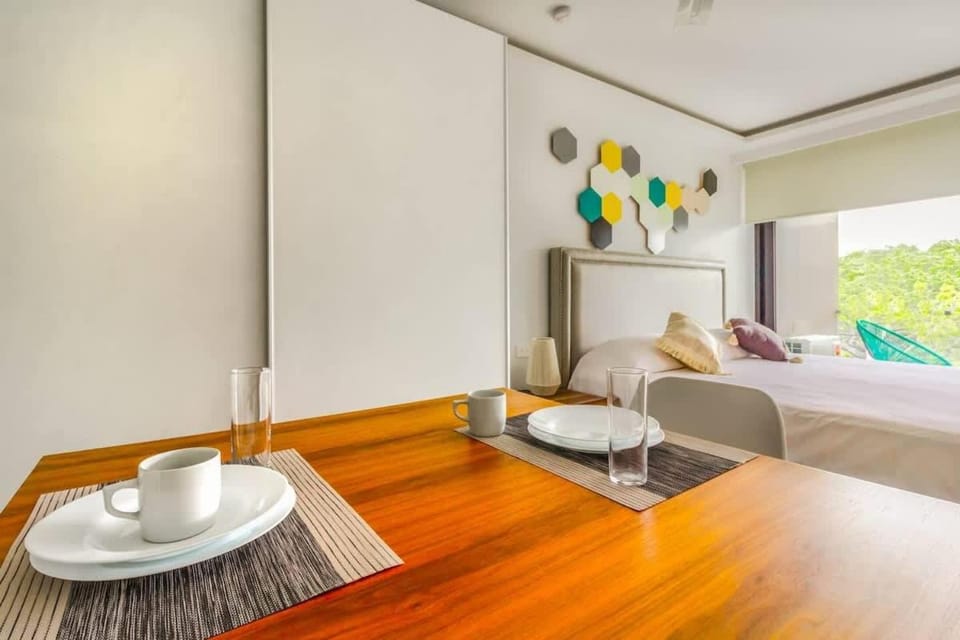 Bed, Photo of the whole room, Dining area, Bedroom