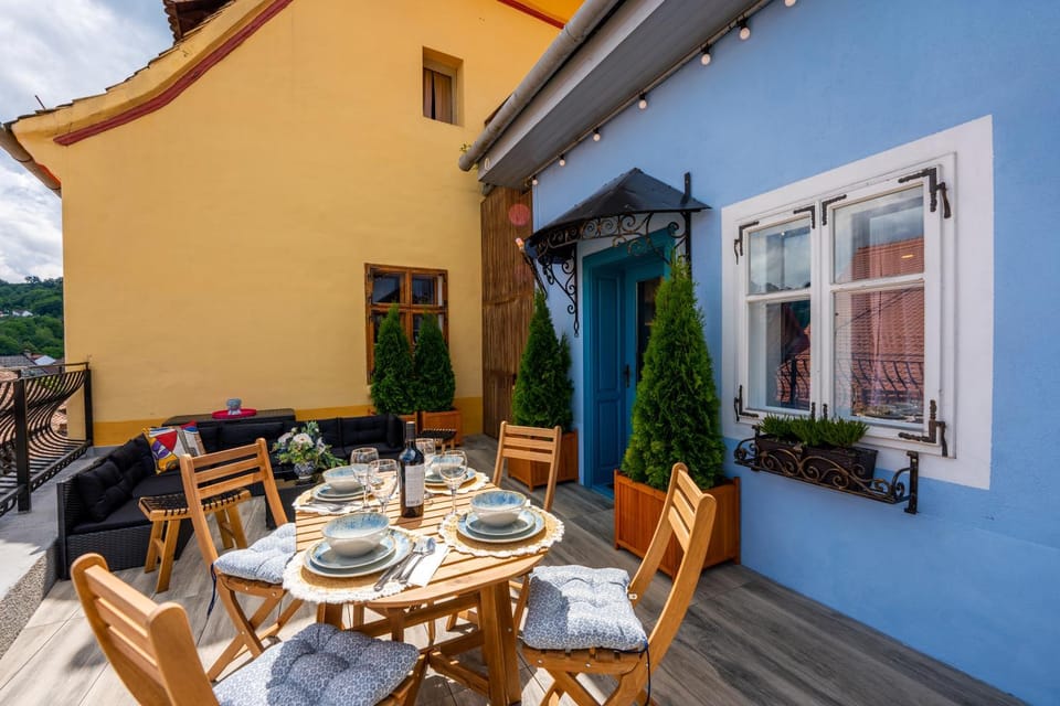Balcony/Terrace, Dining area