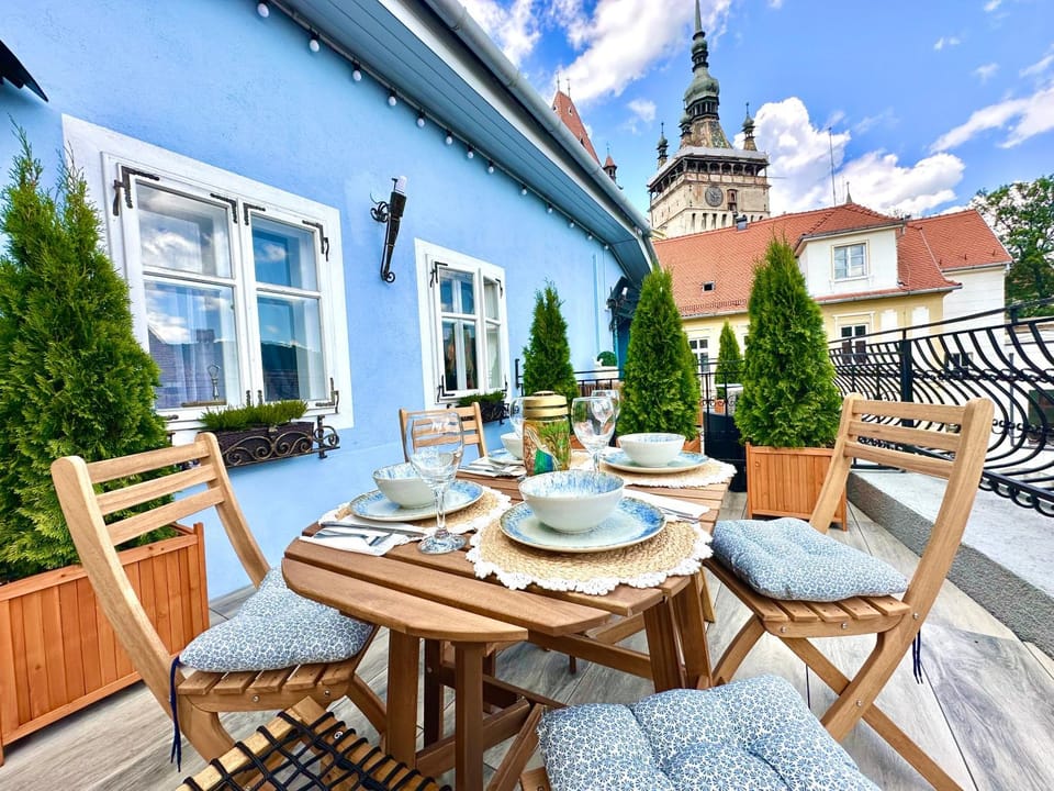 Patio, Day, View (from property/room), Balcony/Terrace