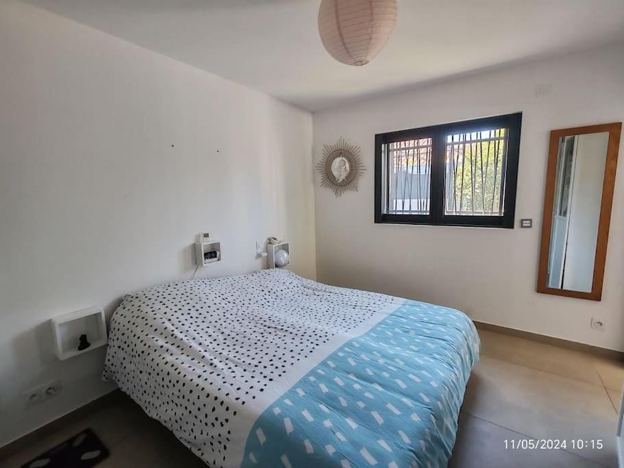 Villa au calme avec piscine, 600 m de la mer House in Saint-Raphael