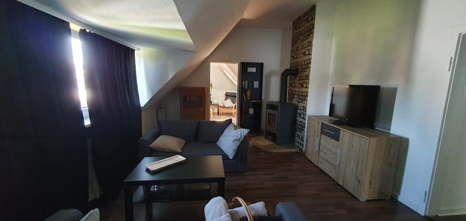 Bed, Living room