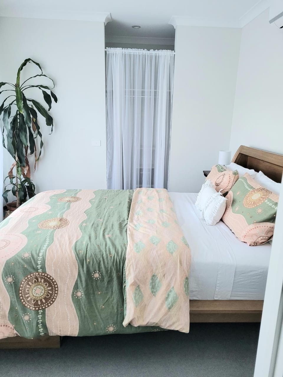 Wollert Ground Floor Entire Apartment- Close to Melbourne Airport-Free WIFI-Washer & Dryer Apartment in Melbourne