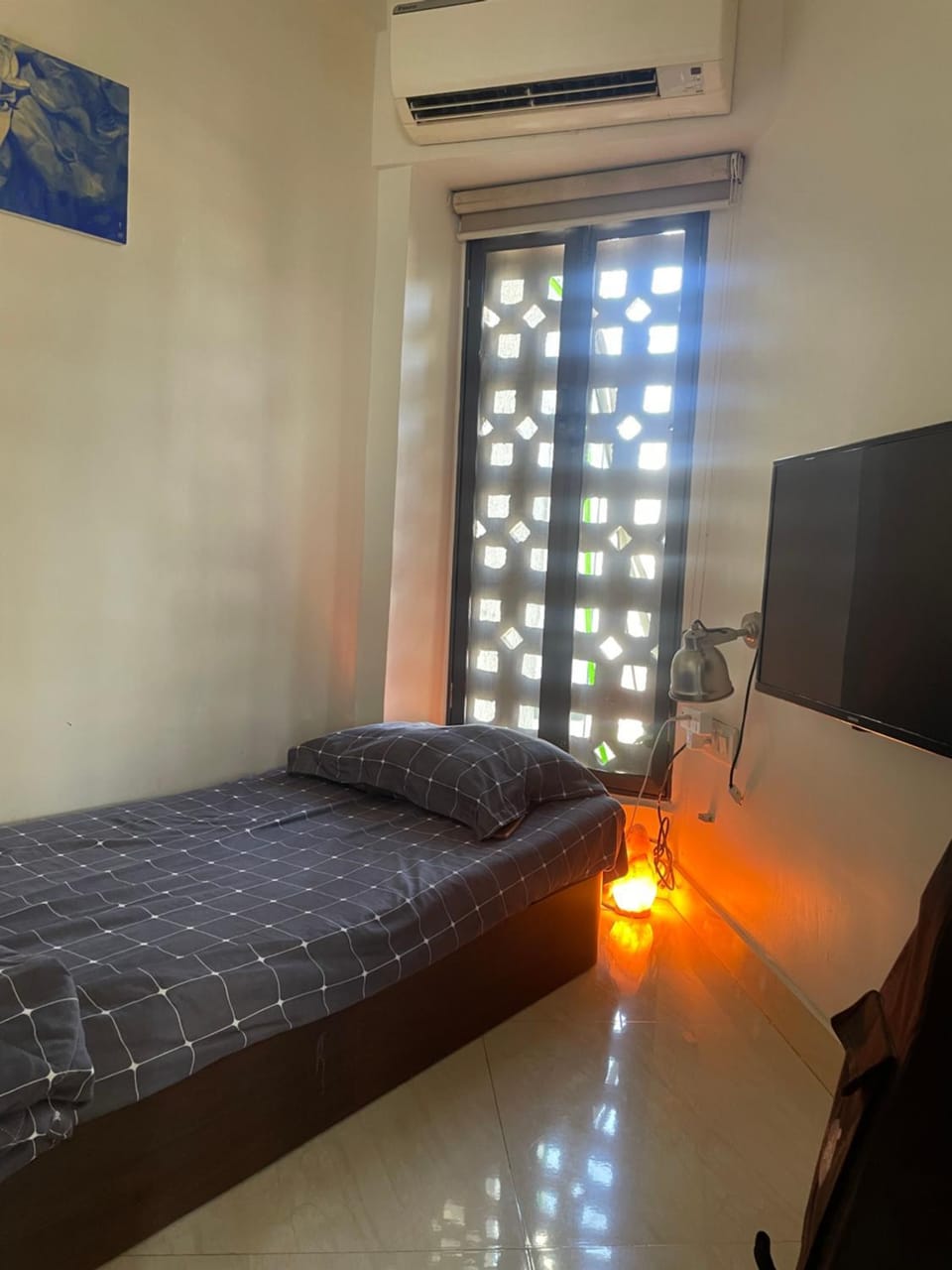 Eternal Sunshine Pod Room (Sea View Apartment) Vacation rental in Mumbai