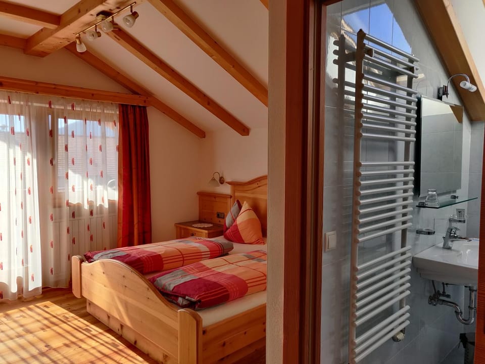 Gasthaus Alpenflora Bed and Breakfast in Trentino-South Tyrol