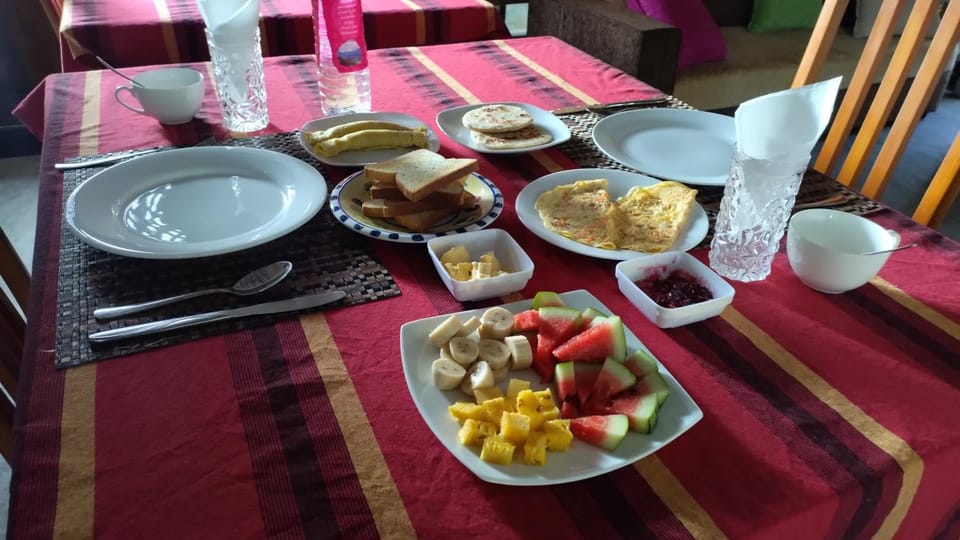 Restaurant/places to eat, Continental breakfast