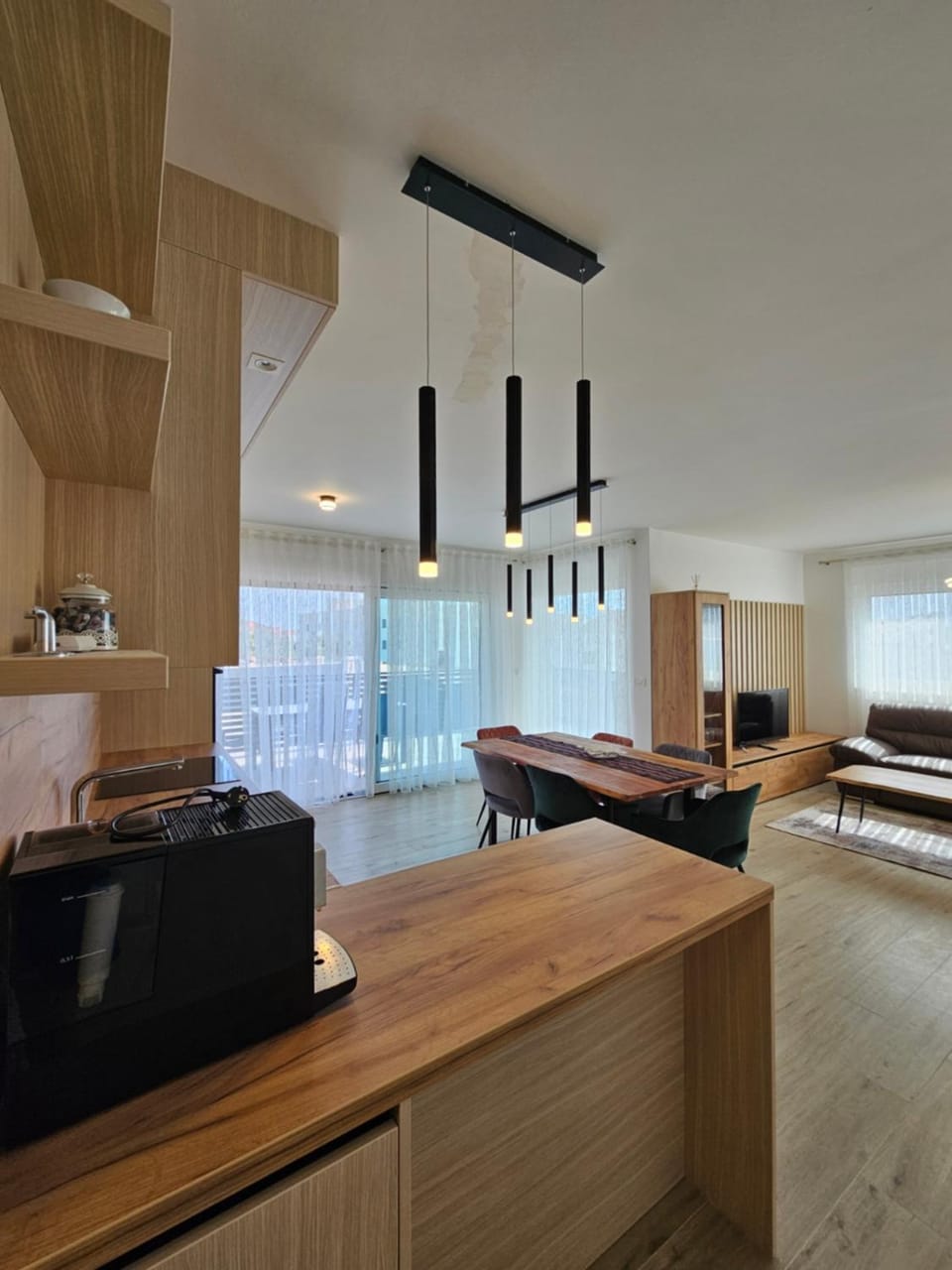 Kitchen or kitchenette, Living room, Seating area, Dining area