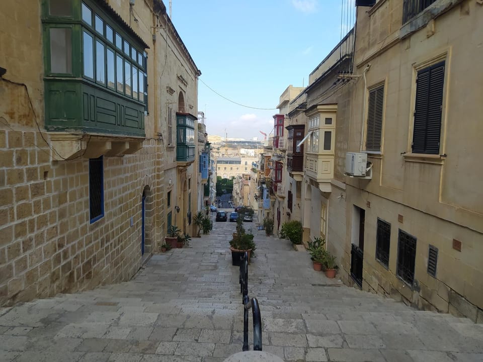 Neighbourhood, City view, Street view, Location