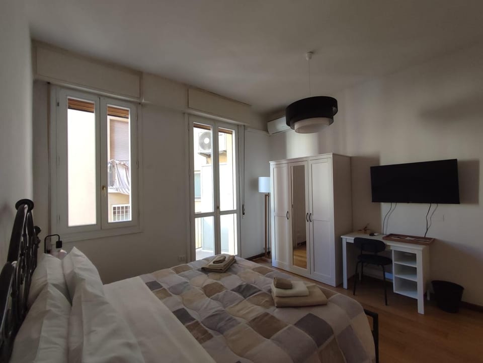 Bed, TV and multimedia