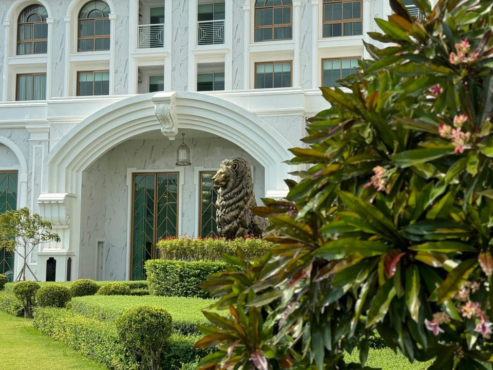 Property building, Garden