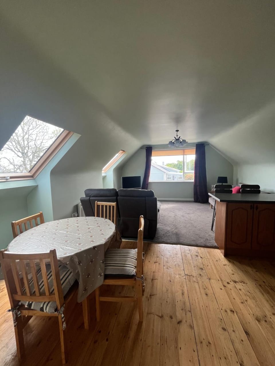 Lough Corrib Lodge - with private access to lake Apartment in County Galway