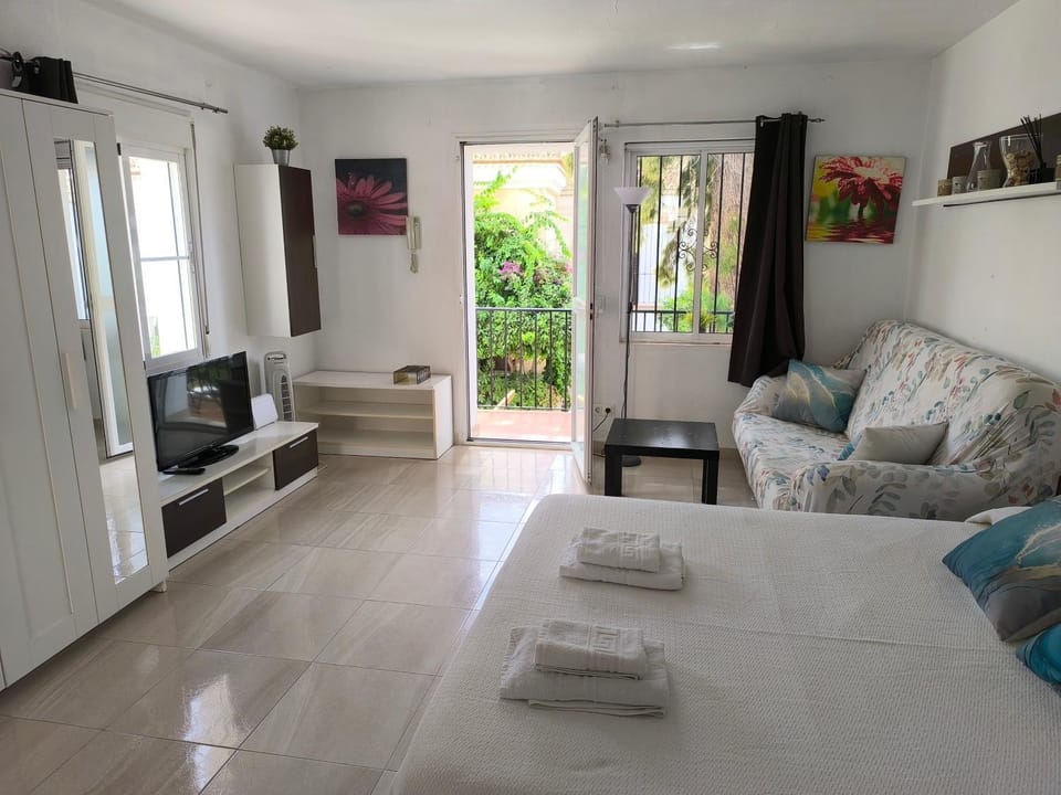 Estudio a 50mt del mar, Zona Palacio de Congresos - Apto 4 Apartment in Costa del Sol